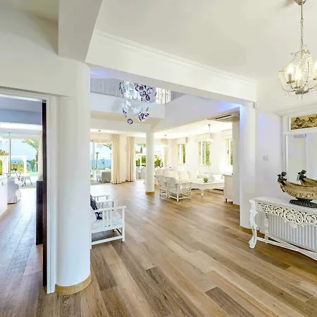 Villa Sea Breeze